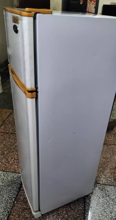 Dawlance Refrigerator (with Stabilizer)