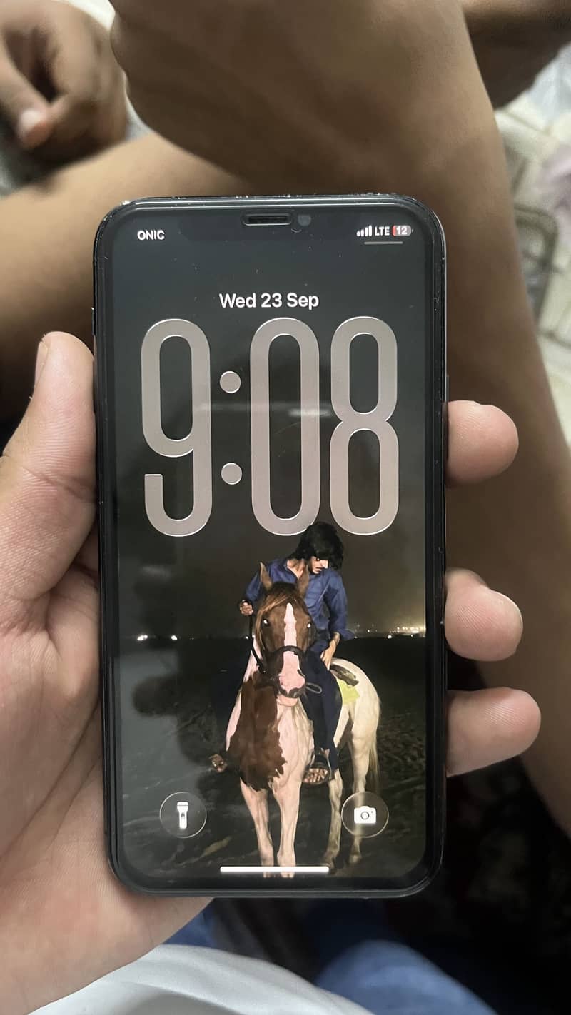 Apple iPhone 11 Pro 2