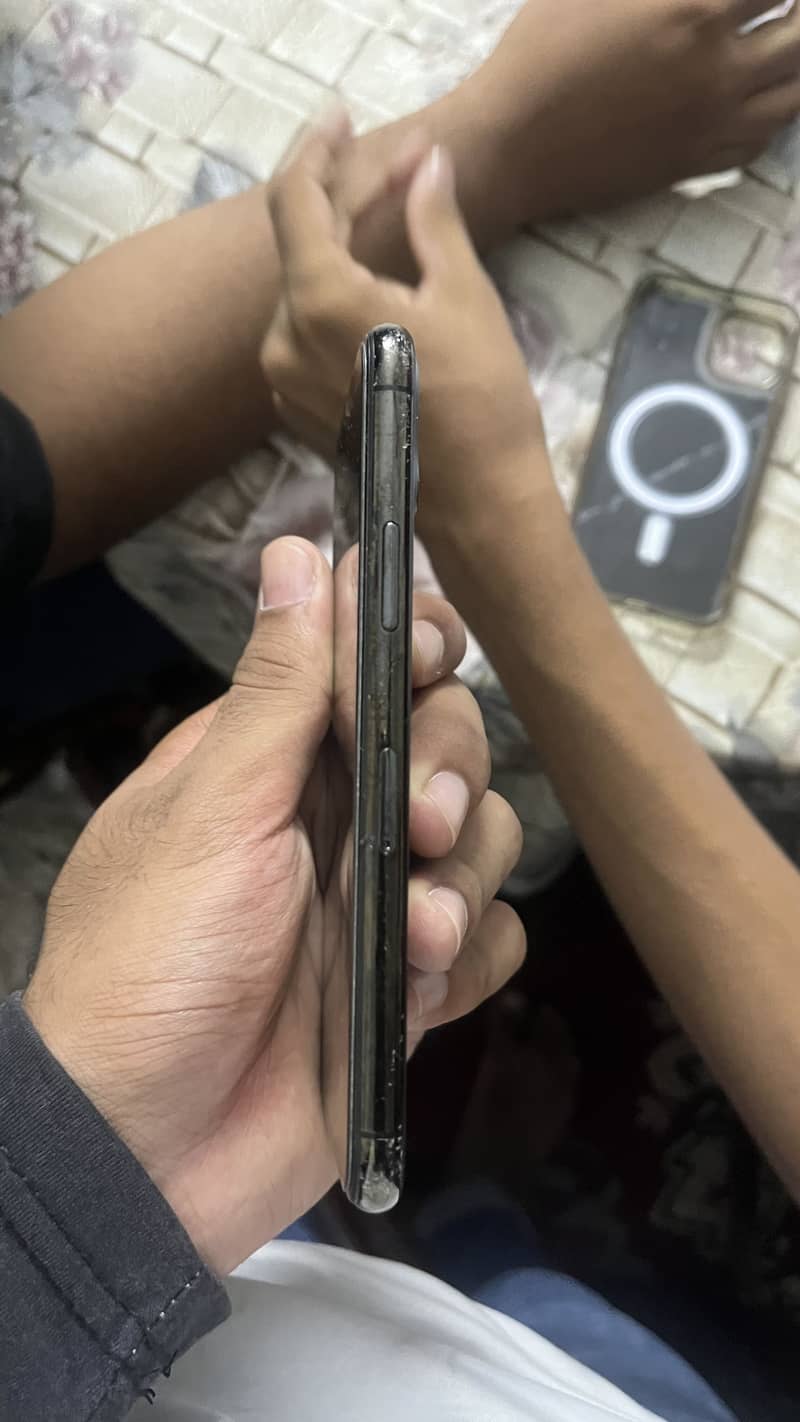 Apple iPhone 11 Pro 5
