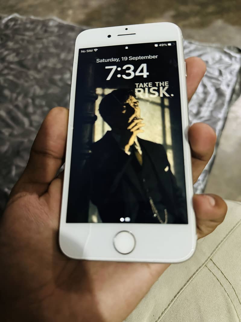 Apple iPhone 8 1