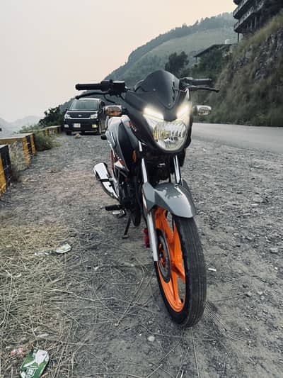 Honda Cb 150 f silver special edition
