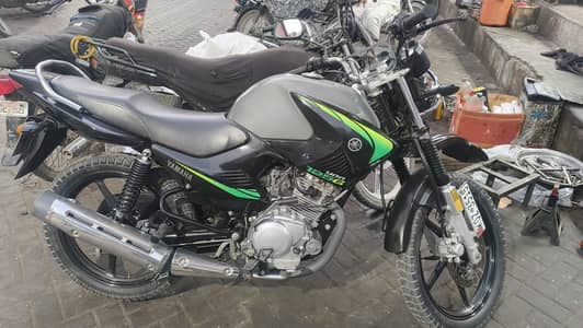 Yamaha YBR G