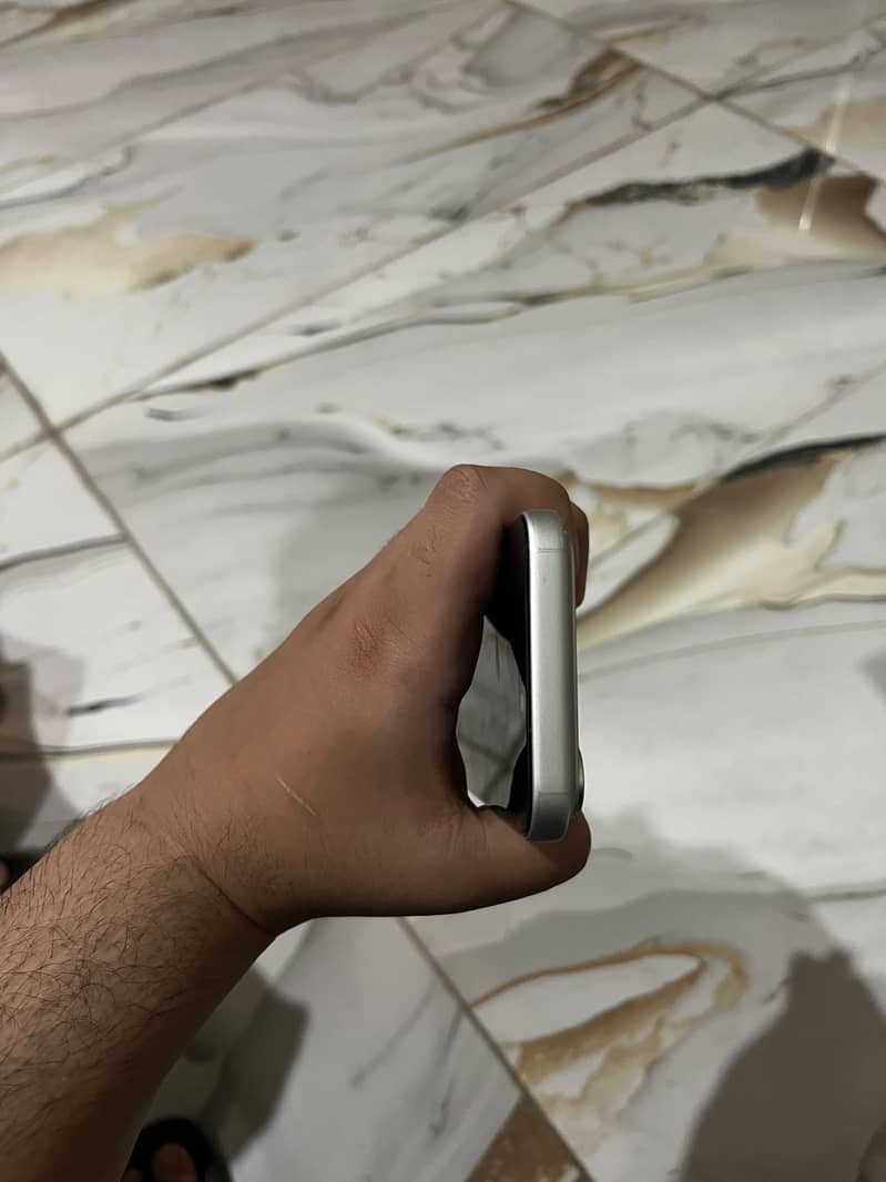 iPhone 17 Pro Max 3
