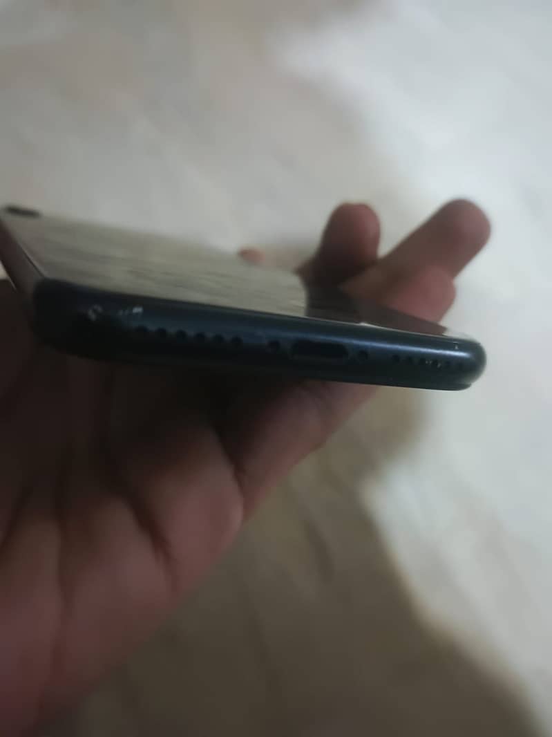 Apple iPhone SE 4