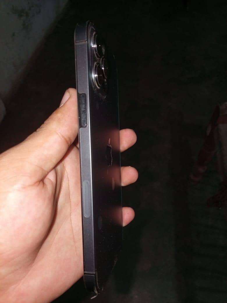 Apple iPhone 12 Pro Max 4