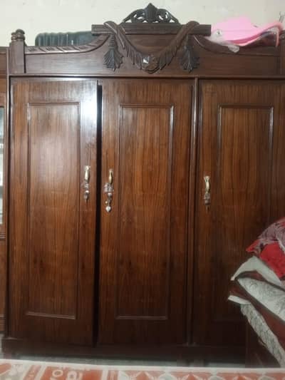 3 door wardrobes