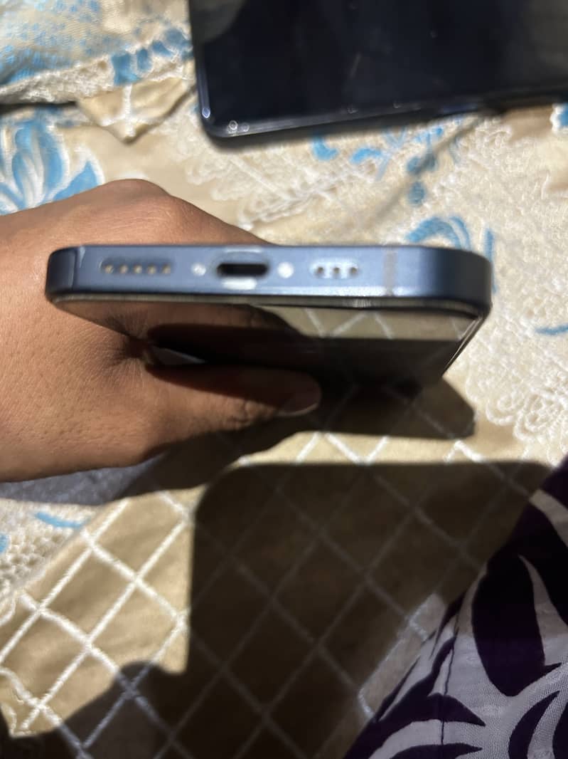 Apple iPhone 13 1