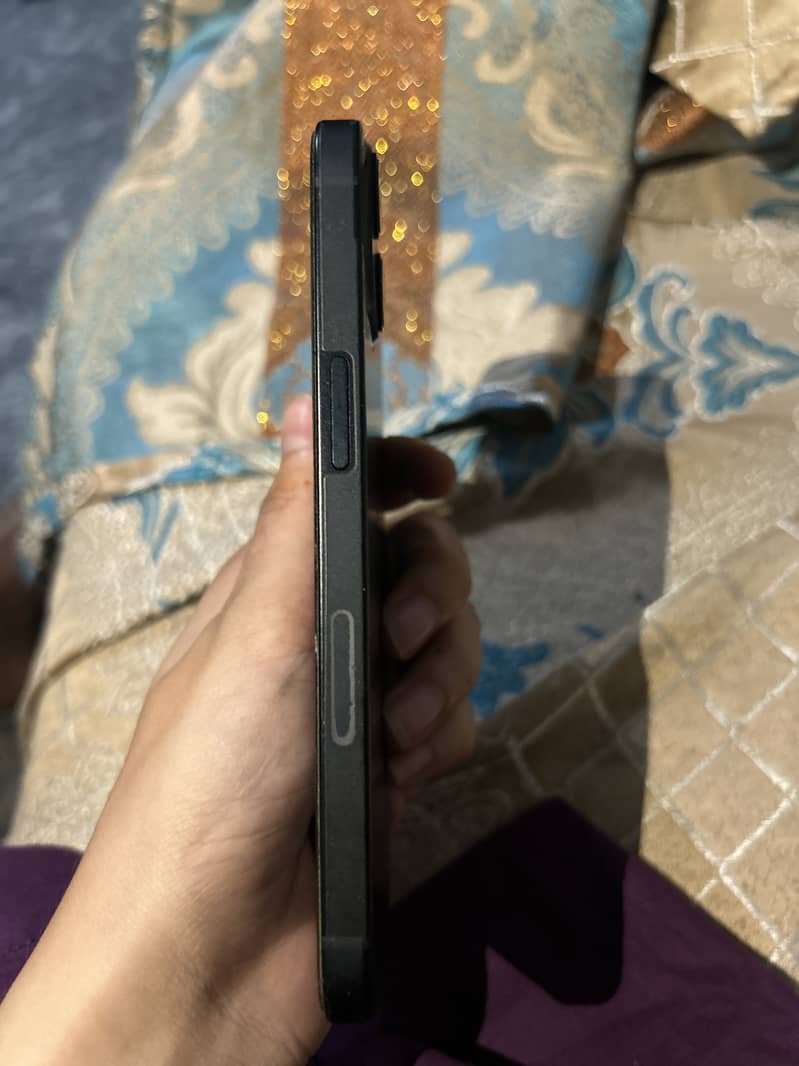 Apple iPhone 13 2