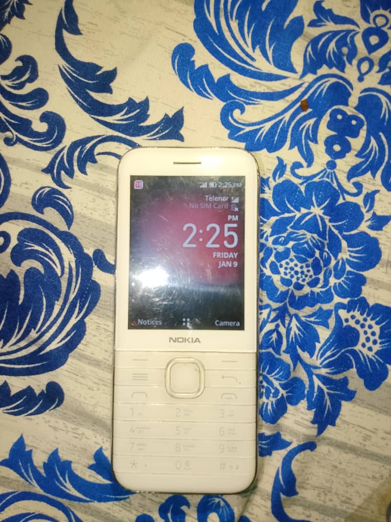 Nokia 8000 9