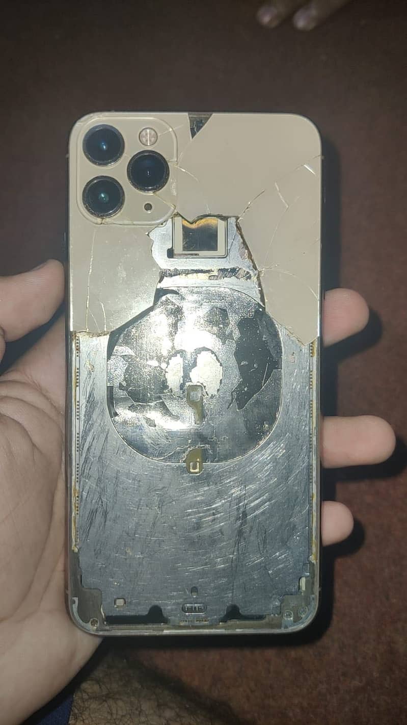 Apple iPhone 11 Pro Max 2