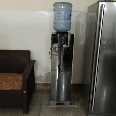 PEL Water Dispenser