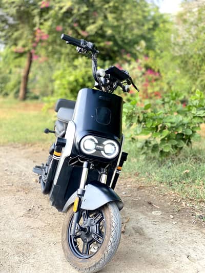 Evee Electric  scooti