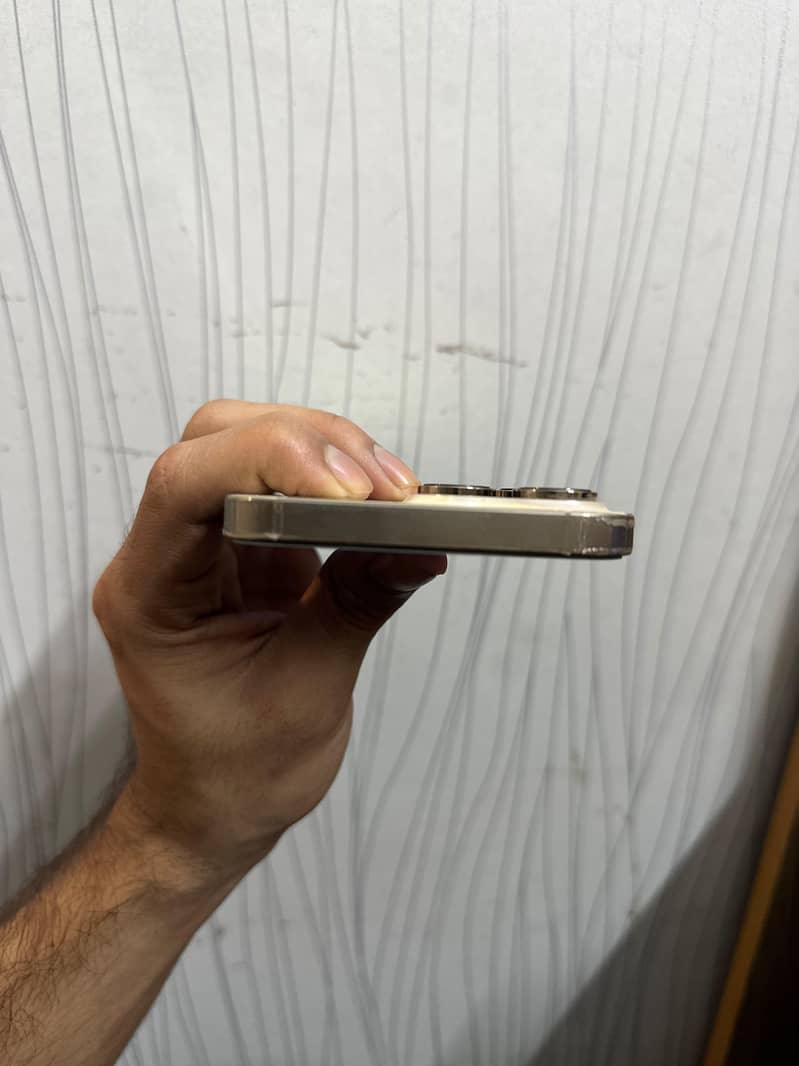 Apple iPhone 14 Pro Max 3