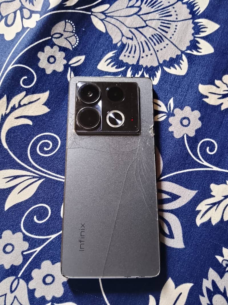 Infinix Note 40 2