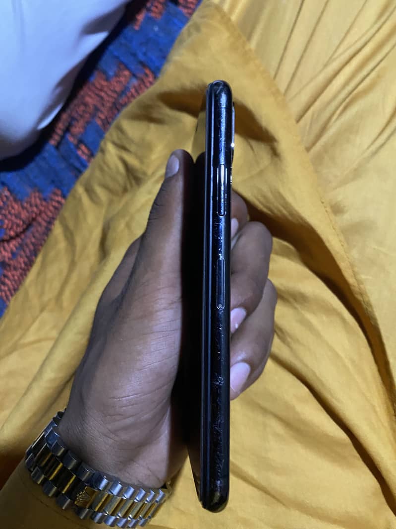 Apple iPhone X 5