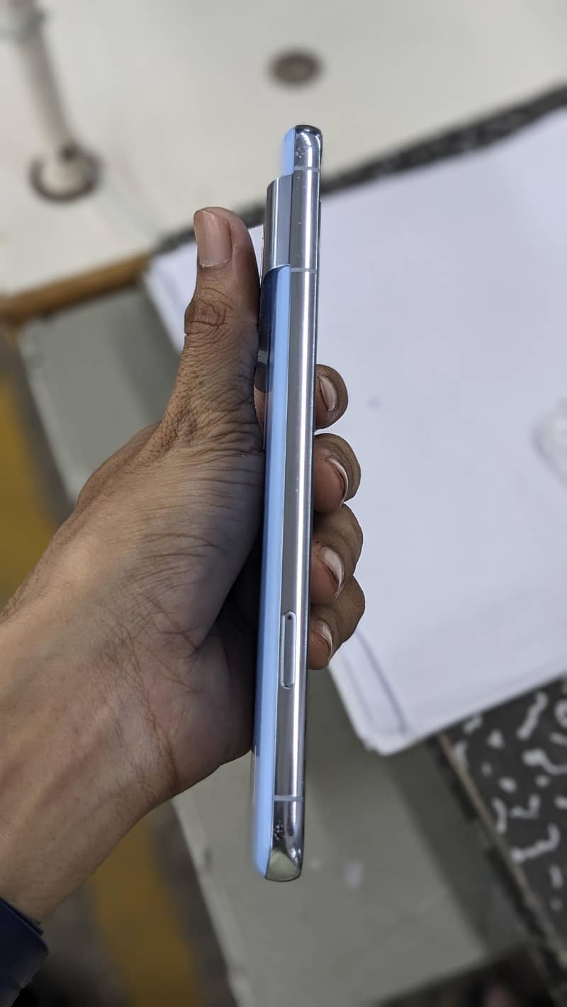 Google Pixel 8 Pro 5