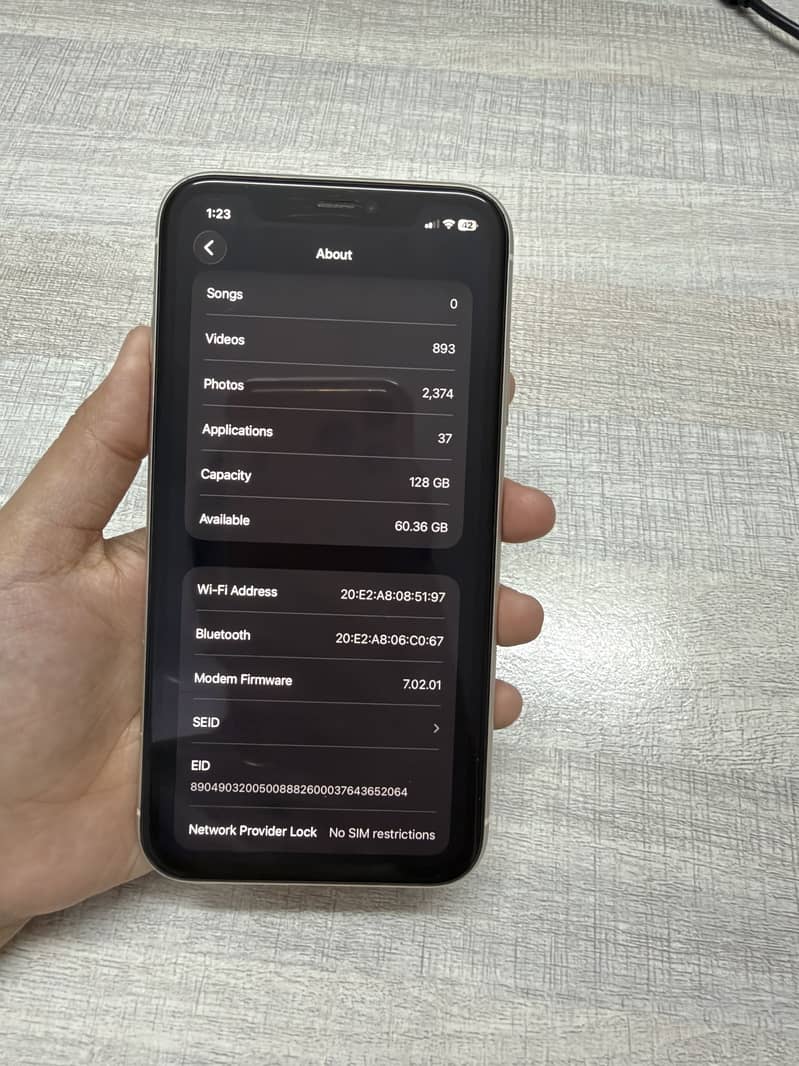 Apple iPhone 11 8