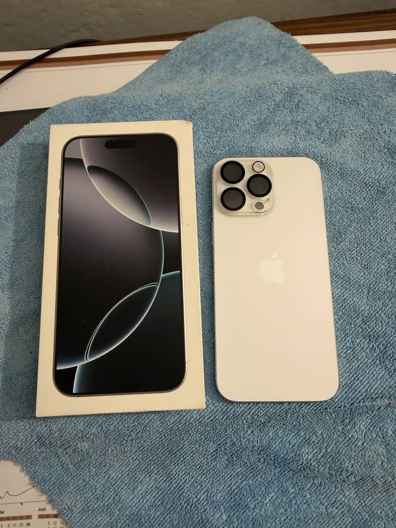 Apple iPhone 16 Pro Max 5