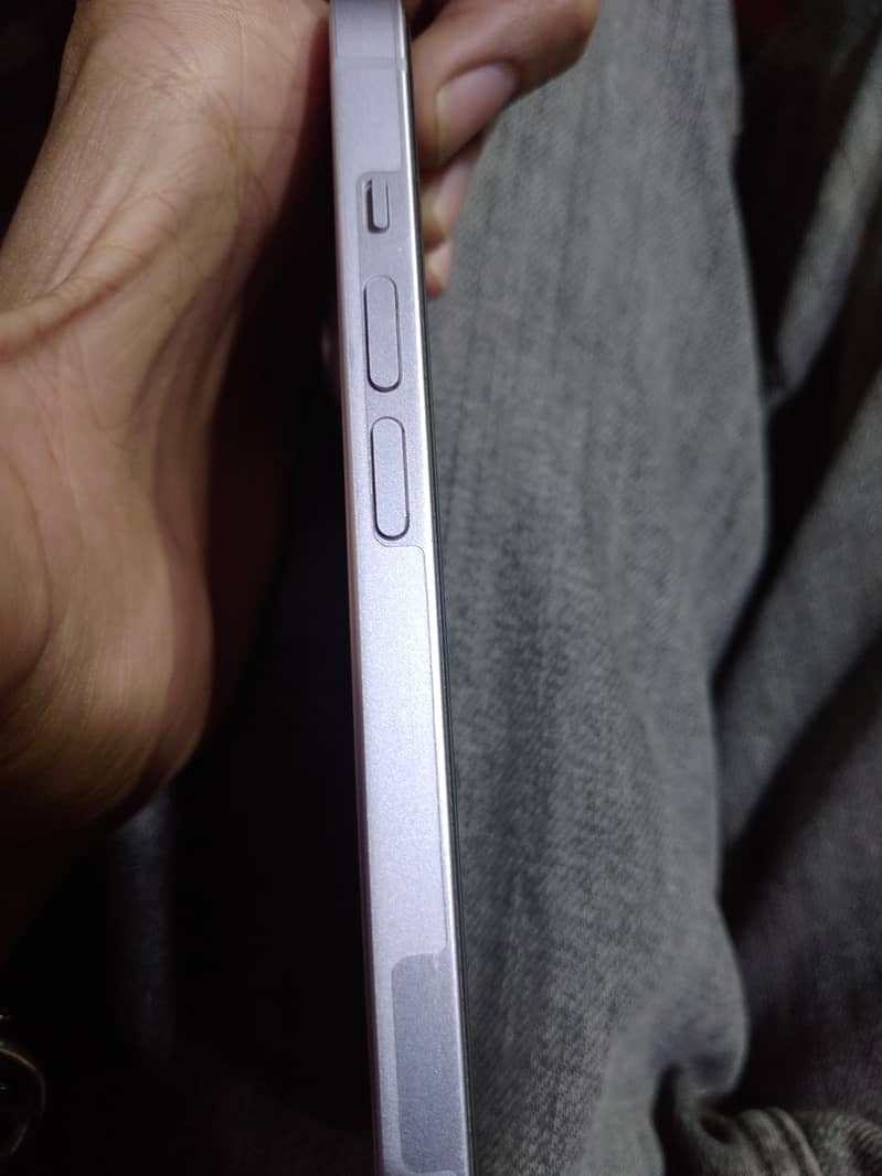 Apple iPhone 14 1