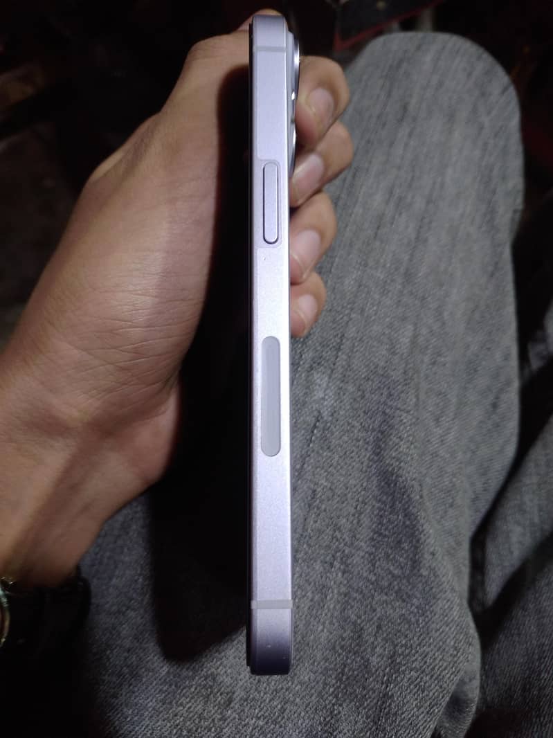 Apple iPhone 14 2