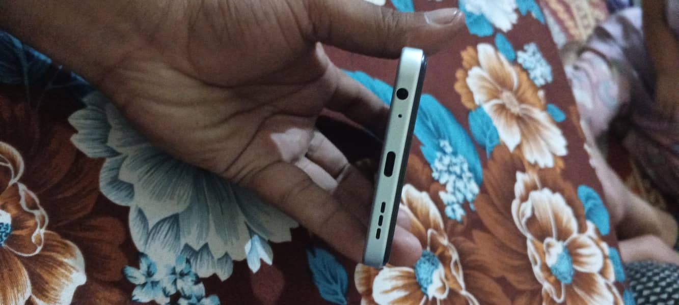 Tecno spark go2 3