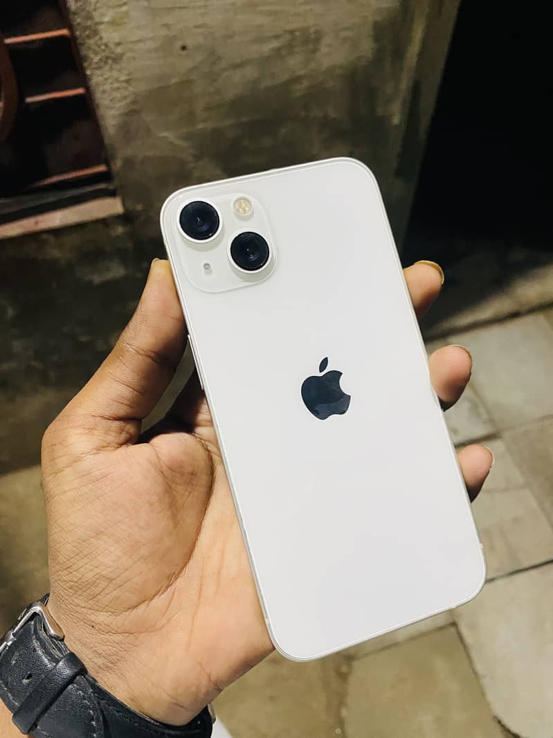 Apple iPhone 13 0