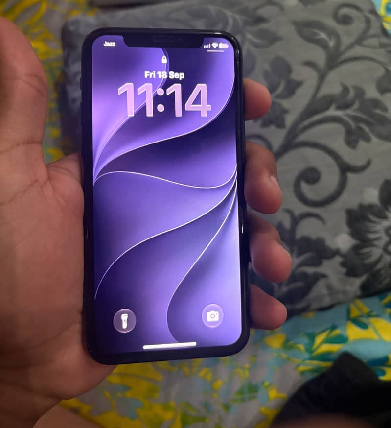 Apple iPhone 11 Pro 1