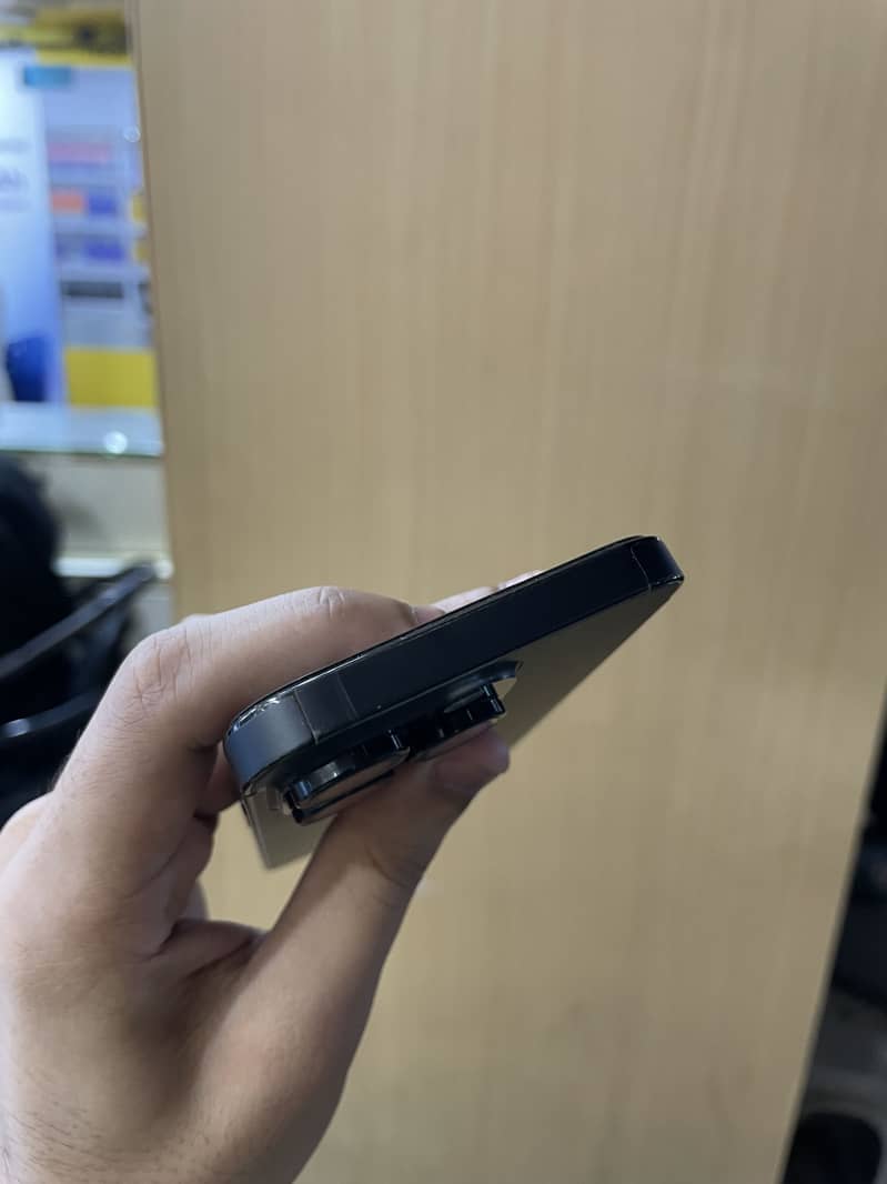 Apple iPhone 14 Pro 4