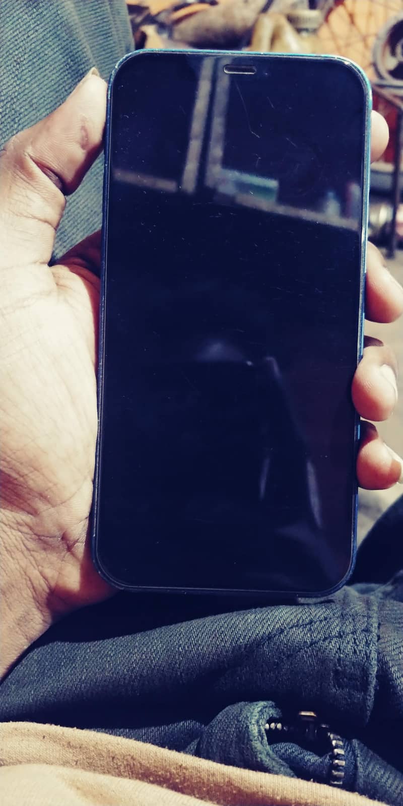 Apple iPhone 12 1