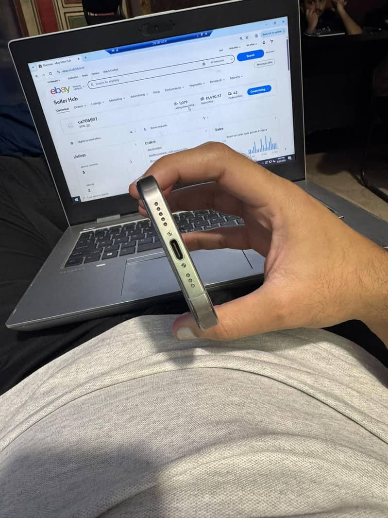 Apple iPhone 15 Pro 2