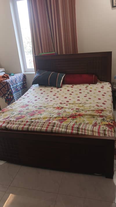 double bed with mattress