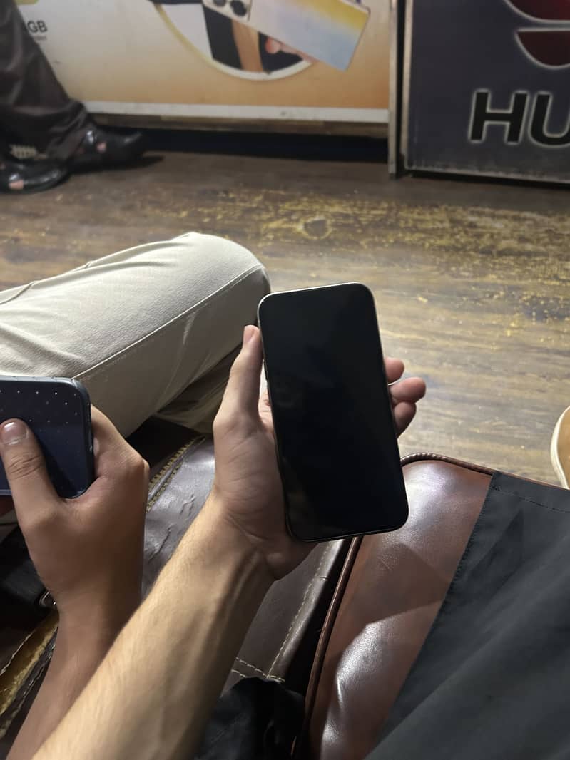 Apple iPhone 15 Pro 2