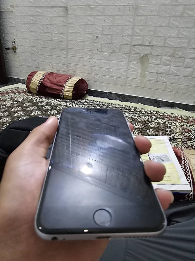 Apple iPhone 6S Plus 2