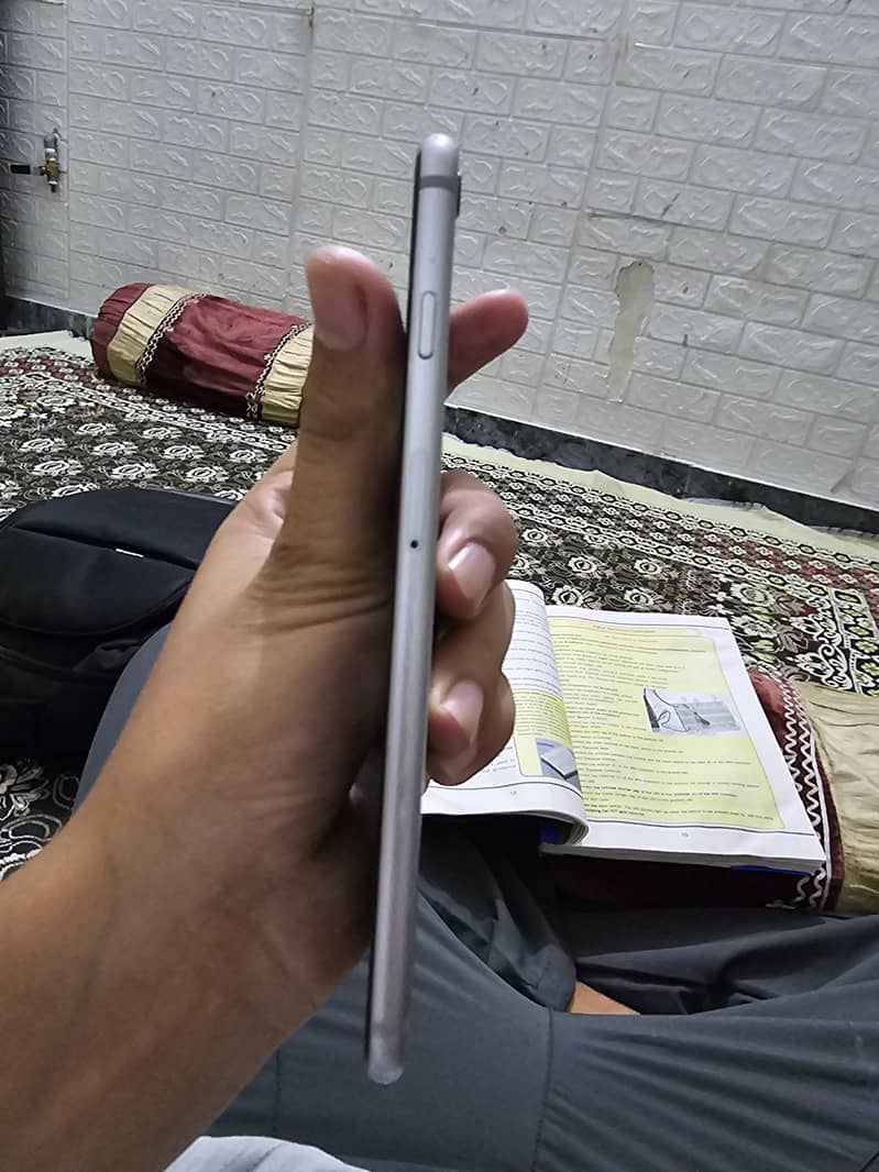 Apple iPhone 6S Plus 3