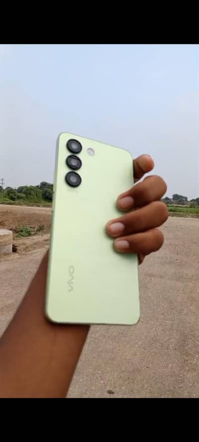 Vivo Y100
