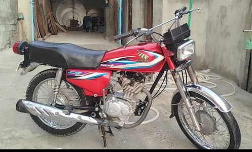 Honda 125 bike