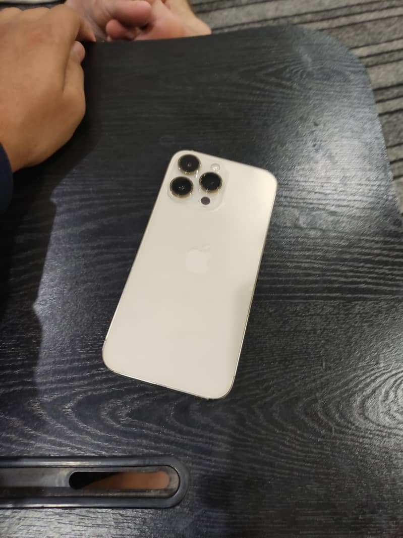 Apple iPhone 14 Pro Max 2
