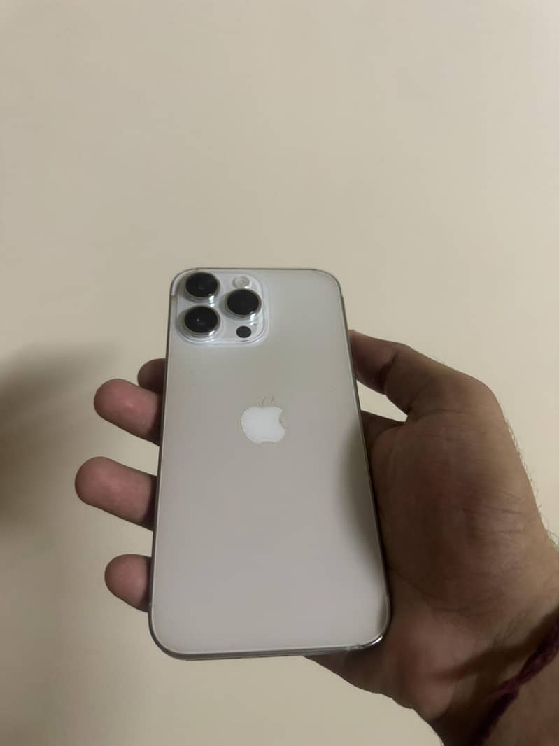 Apple iPhone 14 Pro Max 0