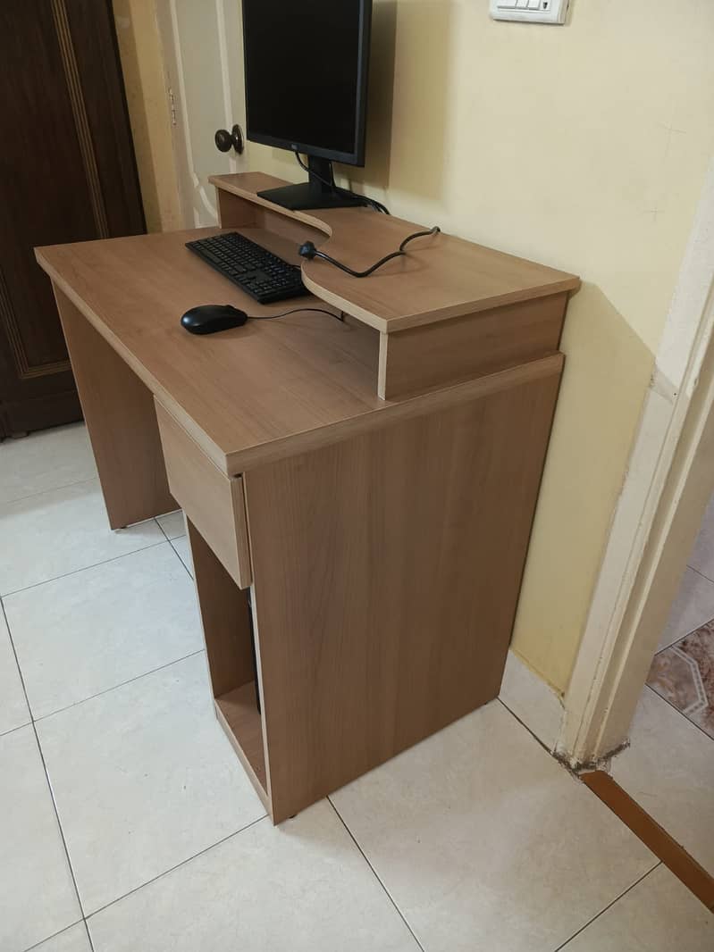 Computer Table 6
