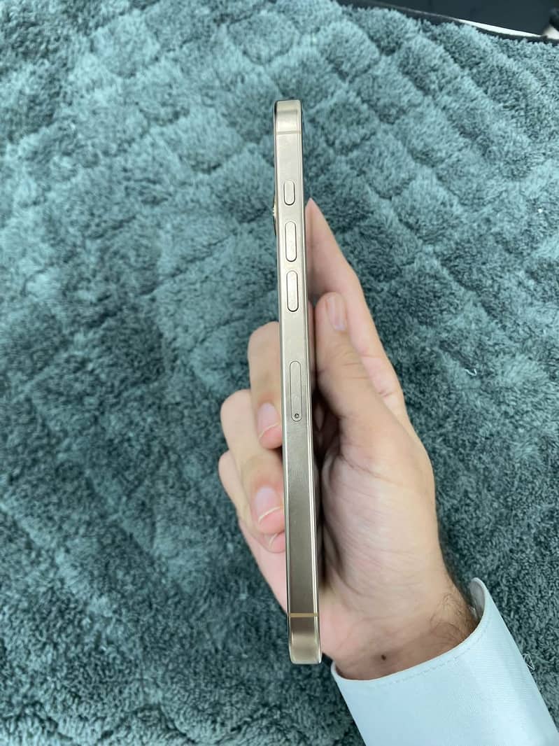 Apple iPhone 16 Pro Max 93BH Complete Box 0