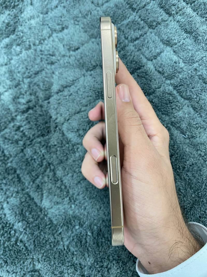 Apple iPhone 16 Pro Max 93BH Complete Box 5