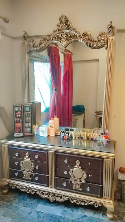 new furniture 1 year used