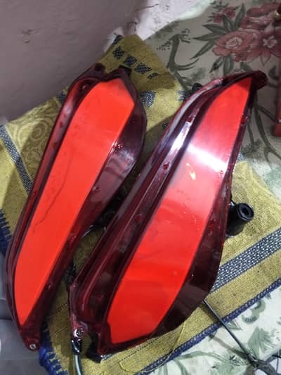 Yaris back bumper lights O3OO68I3O83