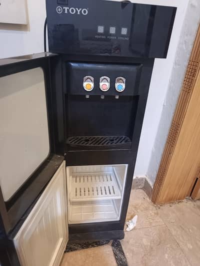 Toyo brand water diapenser like new