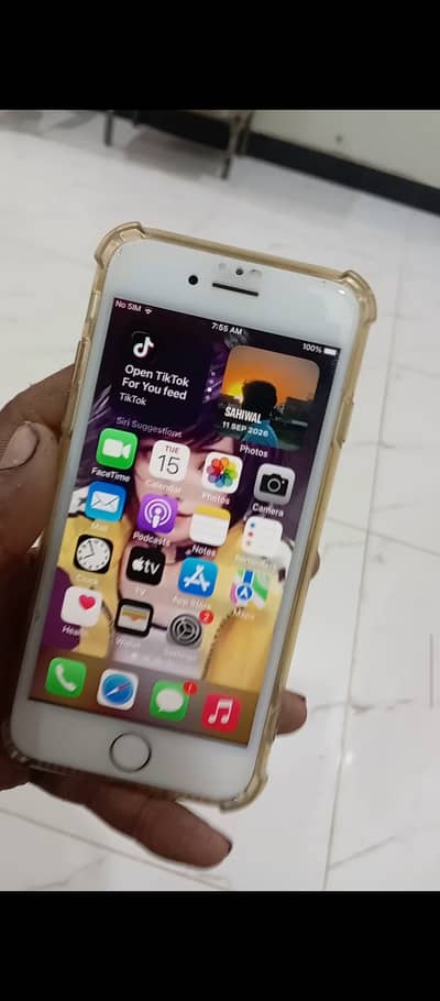 Apple iPhone 8