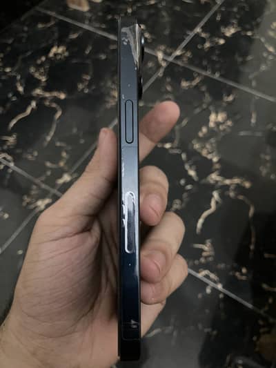 Apple iPhone 14
