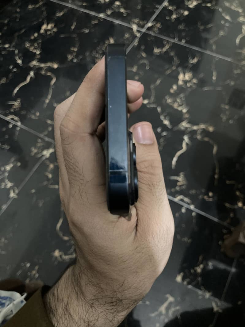 Apple iPhone 14 2