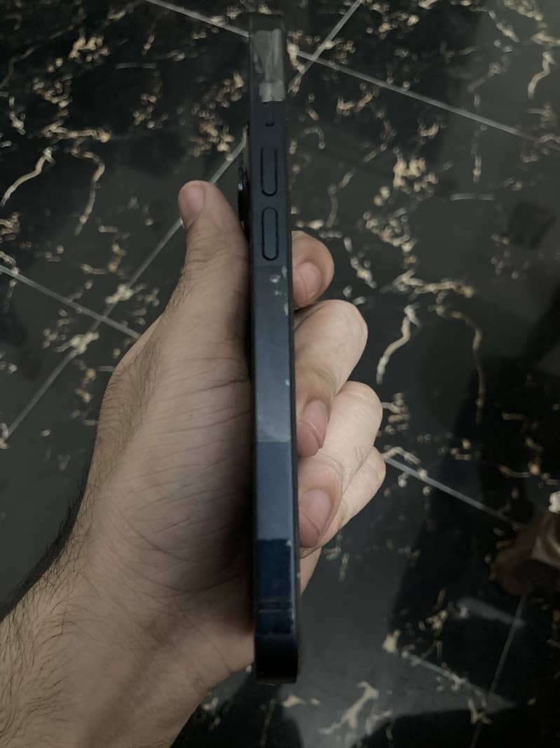 Apple iPhone 14 5