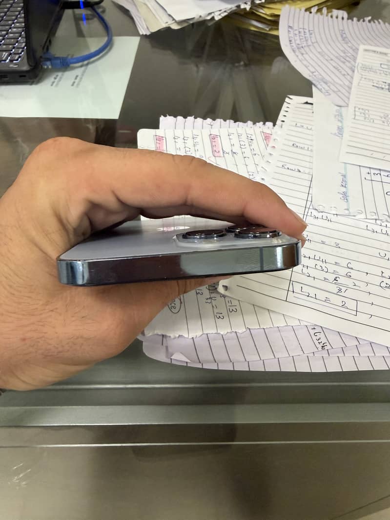 Apple iPhone 13 Pro Max 5