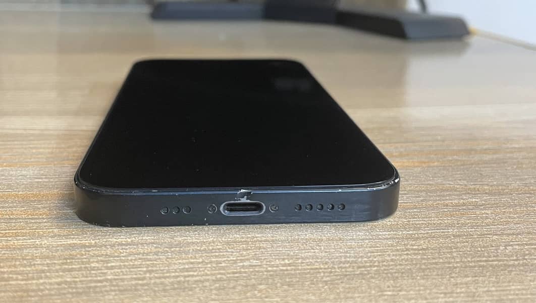 Apple iPhone 13 5